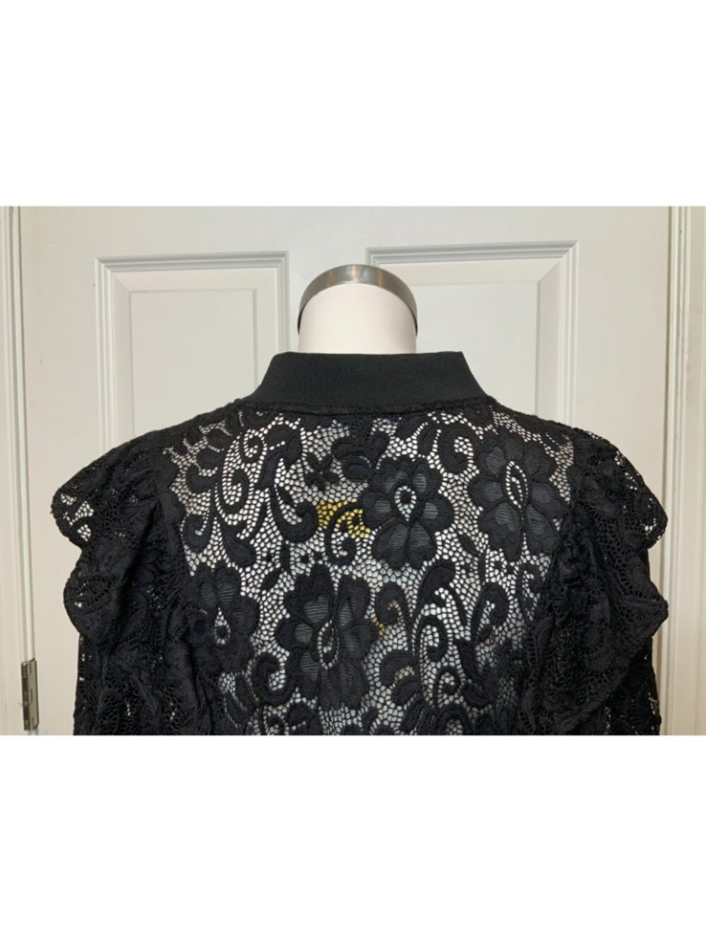 Torrid Black Ruffle Sheer Floral Embroidered Lace Zip-Up Jacket, Size 4X - Picture 6 of 9